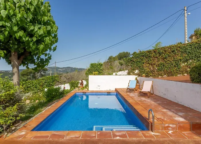 Belvilla By Oyo Villa Cadi